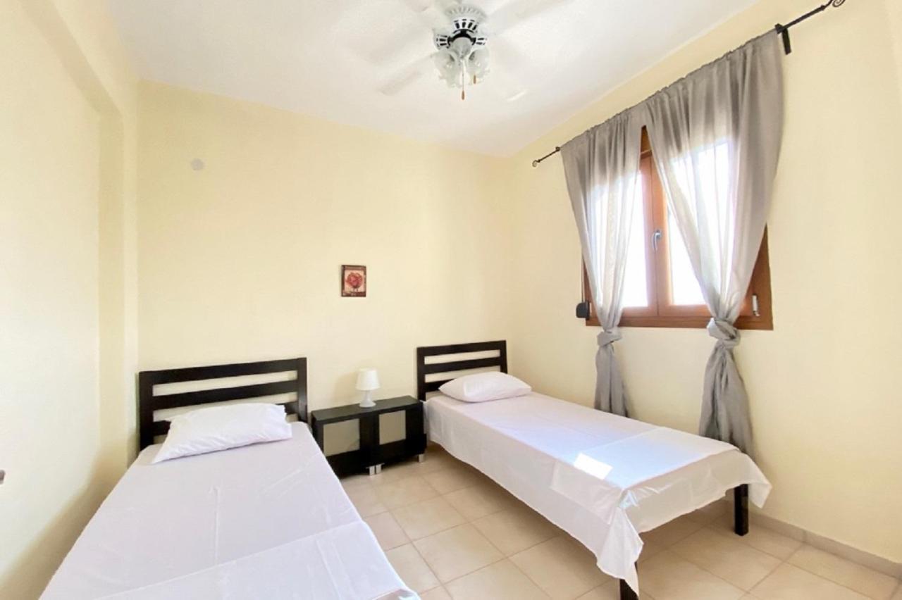 Vladi Guest House Gerakini Sithonia Luaran gambar